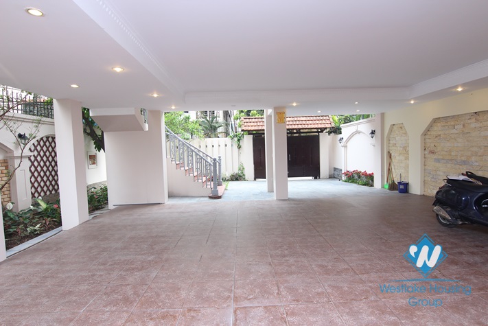 Spacious swimming pool house for rent in Tay Ho